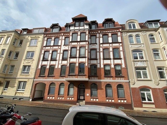 Immobilienangebot - Flensburg - Alle - 4,0-Zimmer-Wohnung, Friesische Straße 98, 3. OG rechts
           ! Bitte bewerben Sie sich online !