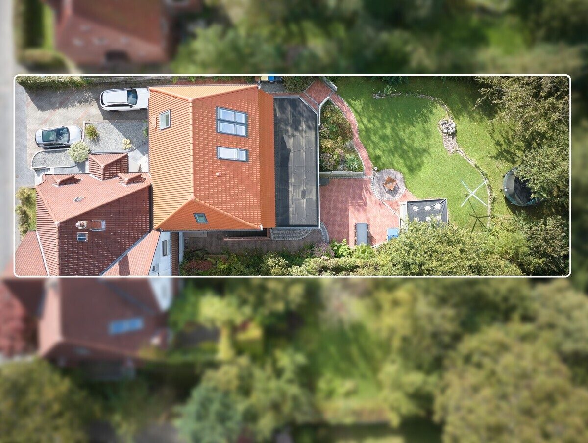 Immobilienangebot - Flensburg - Wohnen - Zwei Häuser - ein Preis! 
Modernes Wohnen trifft auf historischen Charme