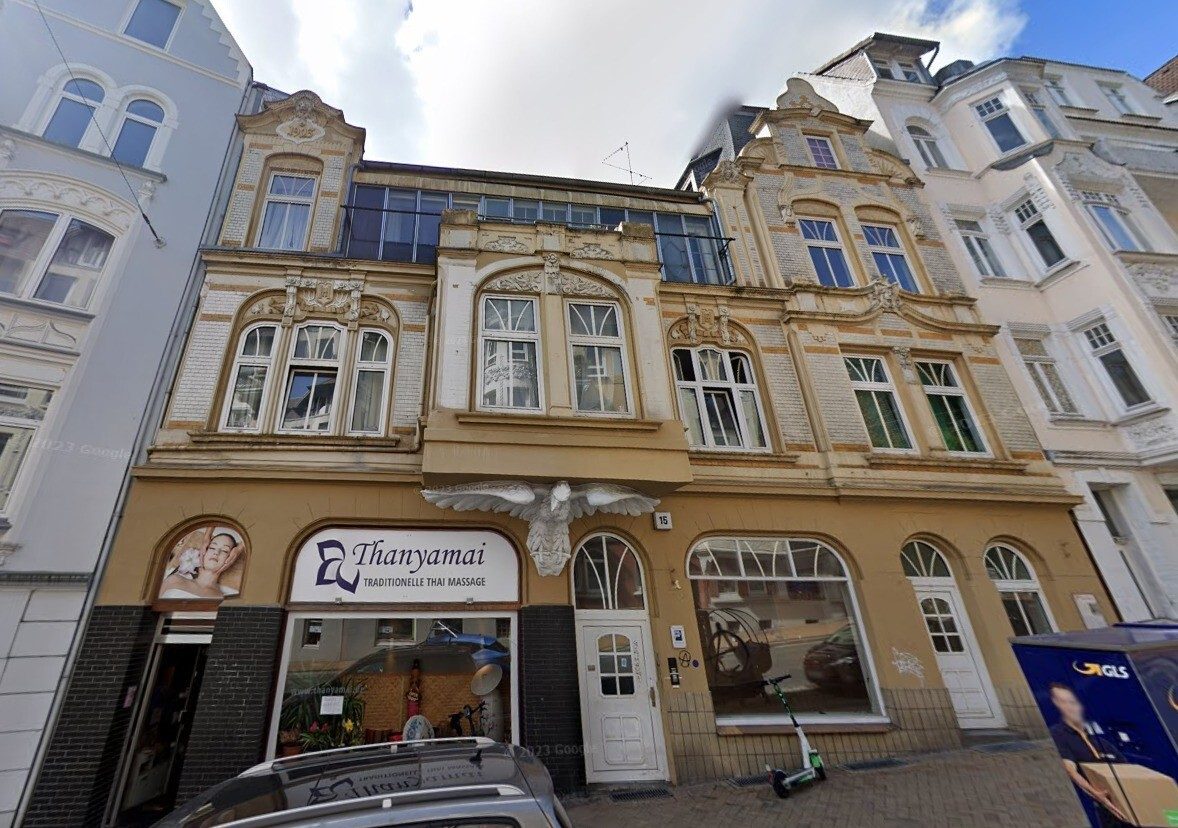 Immobilienangebot - Flensburg / Nordstadt - Wohnen - 3,0-Zimmer-Wohnung, Toosbüystraße 15, 2.OG re.
               ! Bitte bewerben Sie sich online !