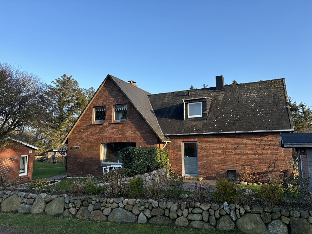 Immobilienangebot - Wenningstedt - Alle - Großzügiges Doppelhaus in Sackgassenlage