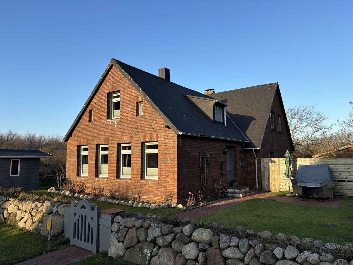 Immobilienangebot - Wenningstedt - Alle - Großzügiges Doppelhaus in Sackgassenlage