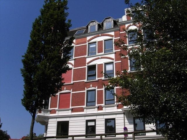 Immobilienangebot - Flensburg / Neustadt - Alle - 4,5-Zimmer-Wohnung, Am Burgfried 12, 3.OG re.
                 ! Bitte bewerben Sie sich online !