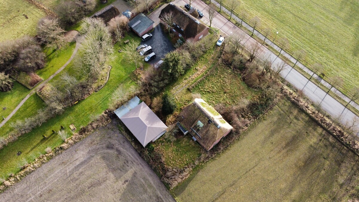 Immobilienangebot - Nieblum - Alle - Am Rande von Nieblum
Sanierungsbedürftiges Reetdachhaus auf großem Grundstück
