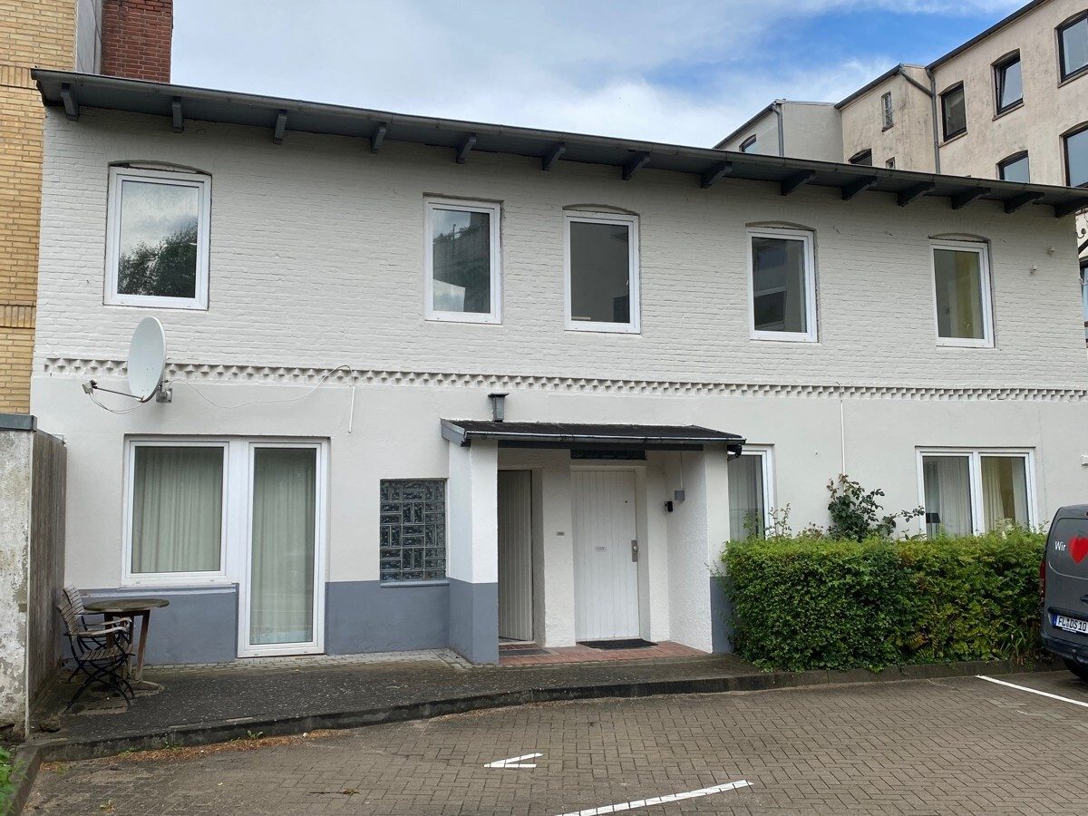 Immobilienangebot - Flensburg - Wohnen - 2,0-Zimmer-Wohnung, Unterer Lautrupweg 8, HH 1.OG
          ! Bitte bewerben Sie sich online !