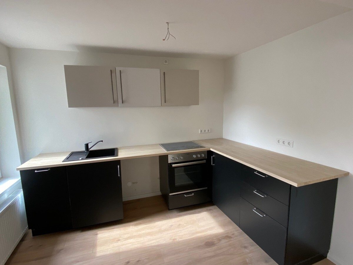 Immobilienangebot - Flensburg - Wohnen - 2,0-Zimmer-Wohnung, Unterer Lautrupweg 8, HH 1.OG
          ! Bitte bewerben Sie sich online !