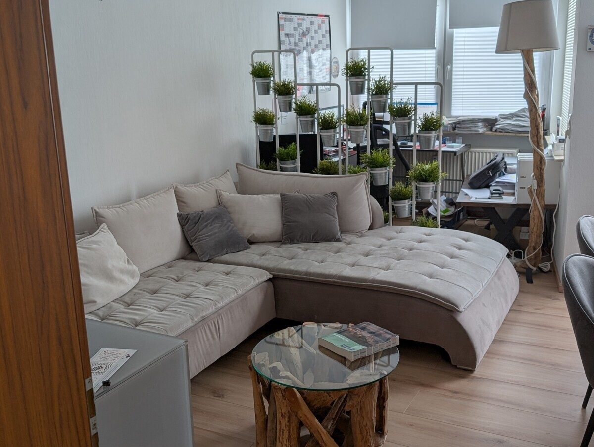 Immobilienangebot - Flensburg - Wohnen - 2,0-Zimmer Wohnung, Gneisenauweg 2a (1.OG rechts)
            ! Bitte bewerben Sie sich online !