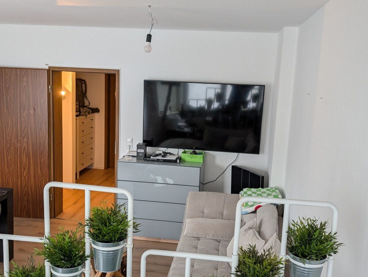 Immobilienangebot - Flensburg - Wohnen - 2,0-Zimmer Wohnung, Gneisenauweg 2a (1.OG rechts)
            ! Bitte bewerben Sie sich online !