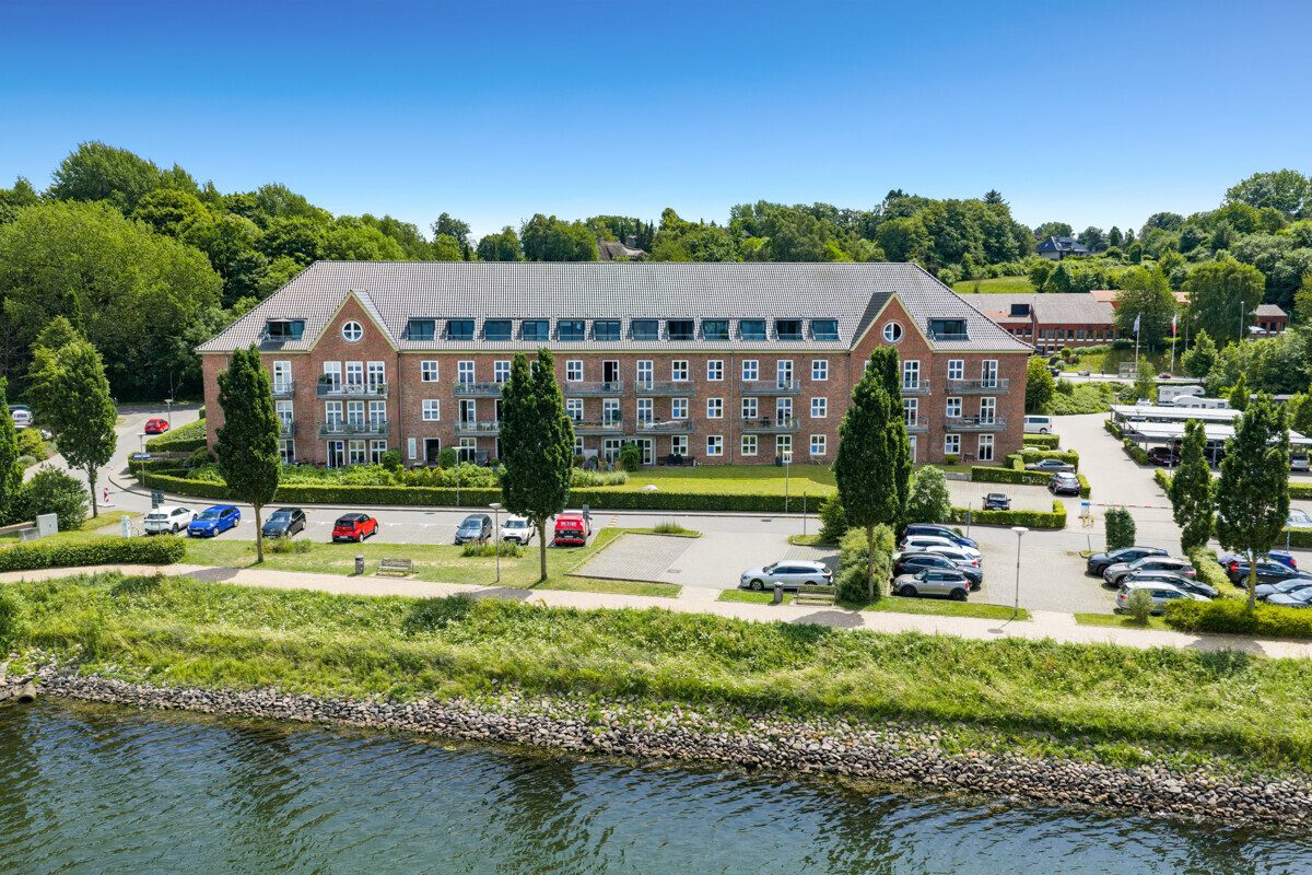 Immobilienangebot - Flensburg - Gewerbe & Investment - Investieren in Beständigkeit – Vermietete Gewerbeflächen in repräsentativer Fördelage