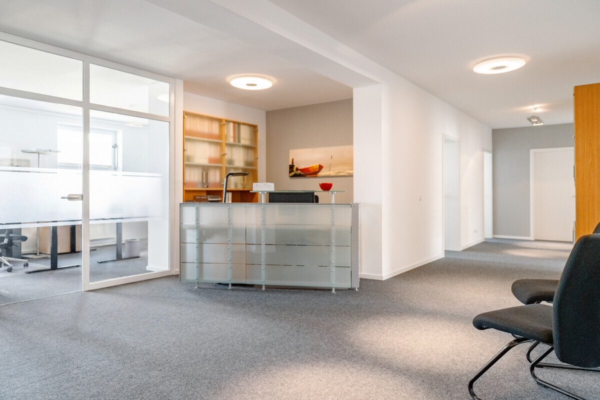 Immobilienangebot - Flensburg - Gewerbe & Investment - Investieren in Beständigkeit – Vermietete Gewerbeflächen in repräsentativer Fördelage