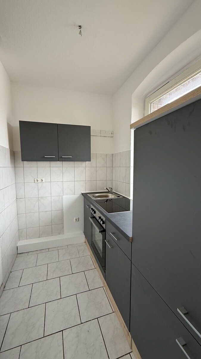 Immobilienangebot - Flensburg / Jürgensby - Wohnen - 2,0-Zimmer-Wohnung, Glücksburger Straße 62, 3. OG re.
        ! Bitte bewerben Sie sich online !
