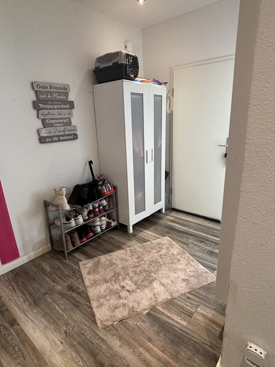 Immobilienangebot - Mildstedt - Wohnen - 2,0-Zimmer-Wohnung, Schwesing-Bahnhof 9 (EG mitte links)
!!! Bitte bewerben Sie sich online !!!