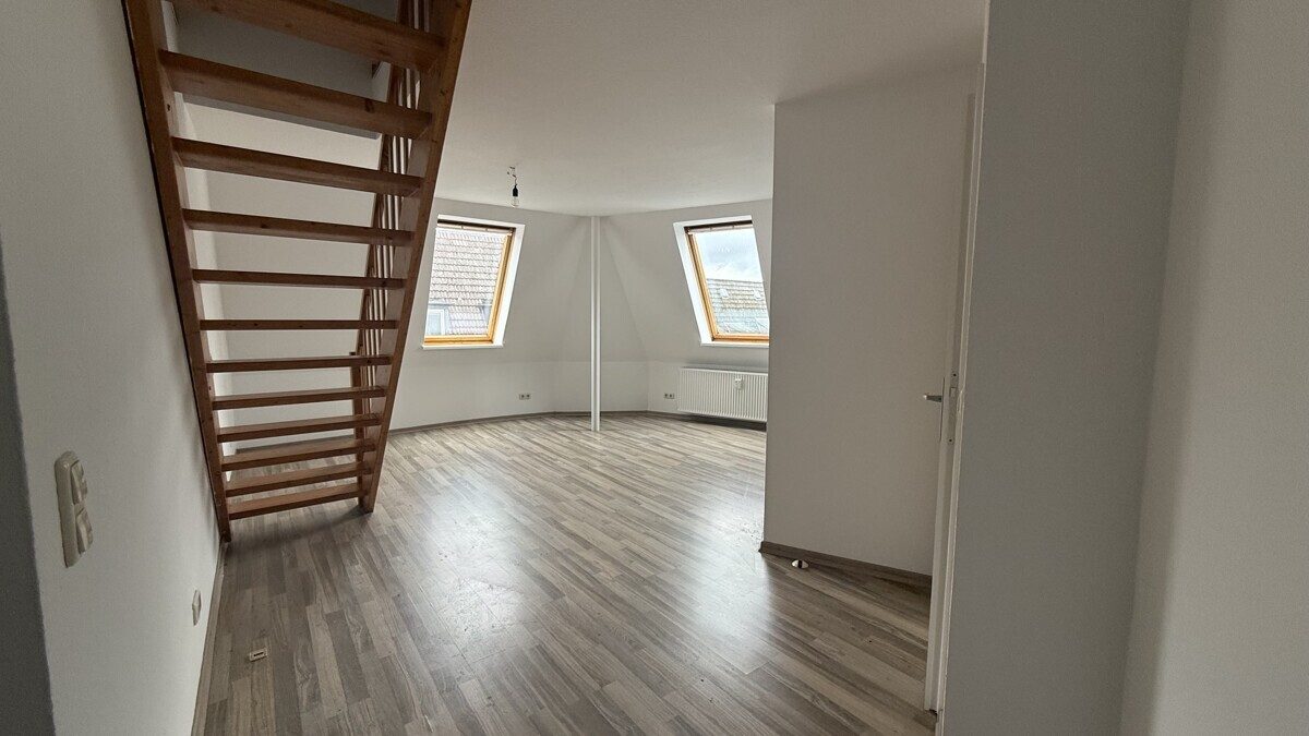 Immobilienangebot - Flensburg / Nordstadt - Wohnen - 3,0-Zimmer-Wohnung, Flurstraße 8, DG Mitte
 ! Bitte bewerben Sie sich Online !