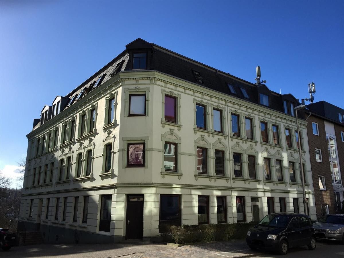 Immobilienangebot - Flensburg - Wohnen - Möblierte 3,0-Zimmer-Wohung, Brixstraße 22a, UG
!!! Bitte bewerben Sie sich online !!!