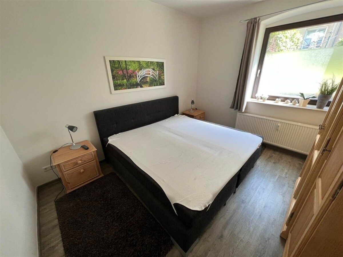 Immobilienangebot - Flensburg - Wohnen - Möblierte 3,0-Zimmer-Wohung, Brixstraße 22a, UG
!!! Bitte bewerben Sie sich online !!!