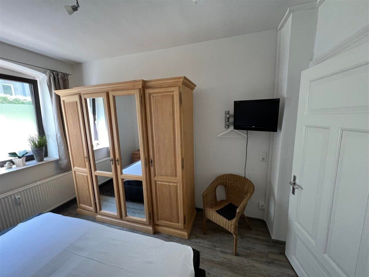 Immobilienangebot - Flensburg - Wohnen - Möblierte 3,0-Zimmer-Wohung, Brixstraße 22a, UG
!!! Bitte bewerben Sie sich online !!!