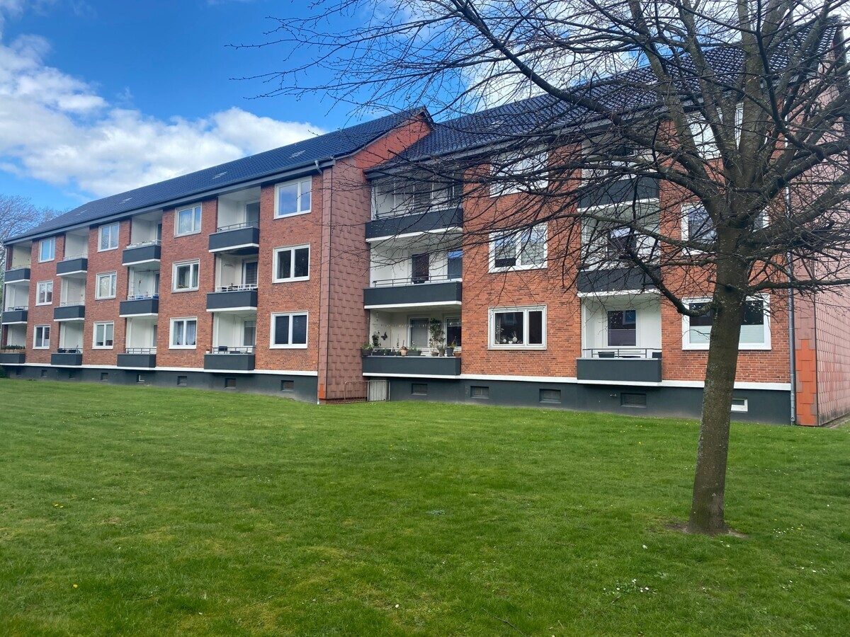 Immobilienangebot - Flensburg - Wohnen - 3,0-Zimmer-Wohnung, Zur Bleiche 9, 2. OG re.
          ! Bitte bewerben Sie sich online !