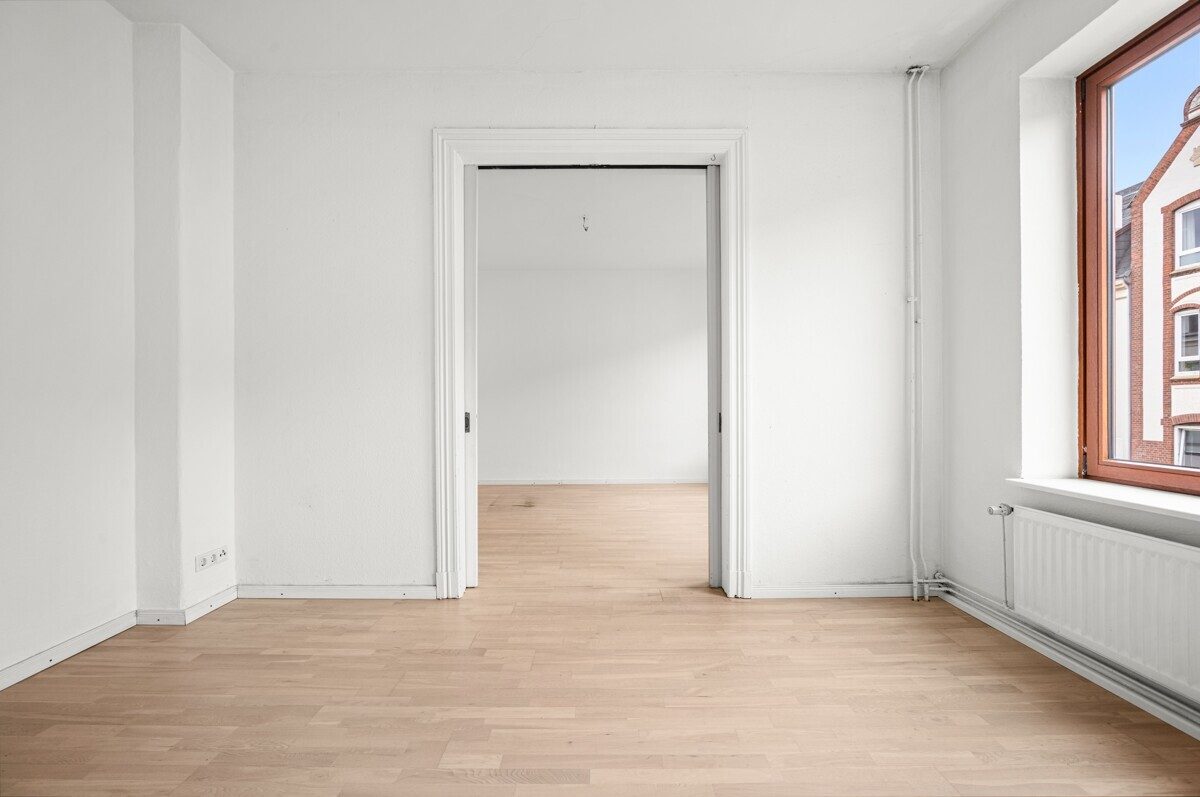 Immobilienangebot - Flensburg - Wohnen - 4,0- Zimmer-Wohnung- Eichenstraße 8, 2.OG 
! Bitte bewerben Sie sich online !