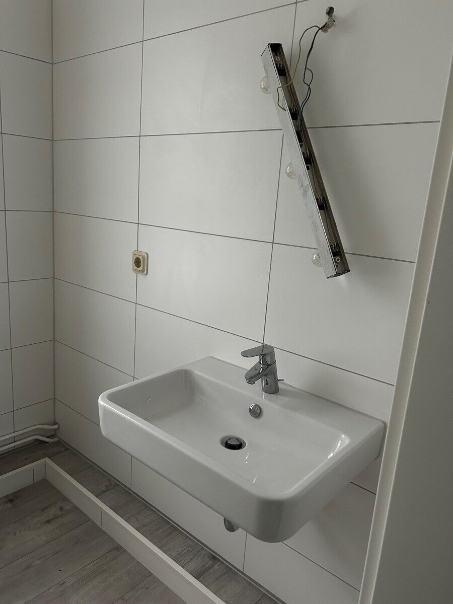 Immobilienangebot - Flensburg - Wohnen - 2,0-Zimmer-Wohnung, Dorotheenstraße 15a HH
! Bitte Bewerben Sie sich online !