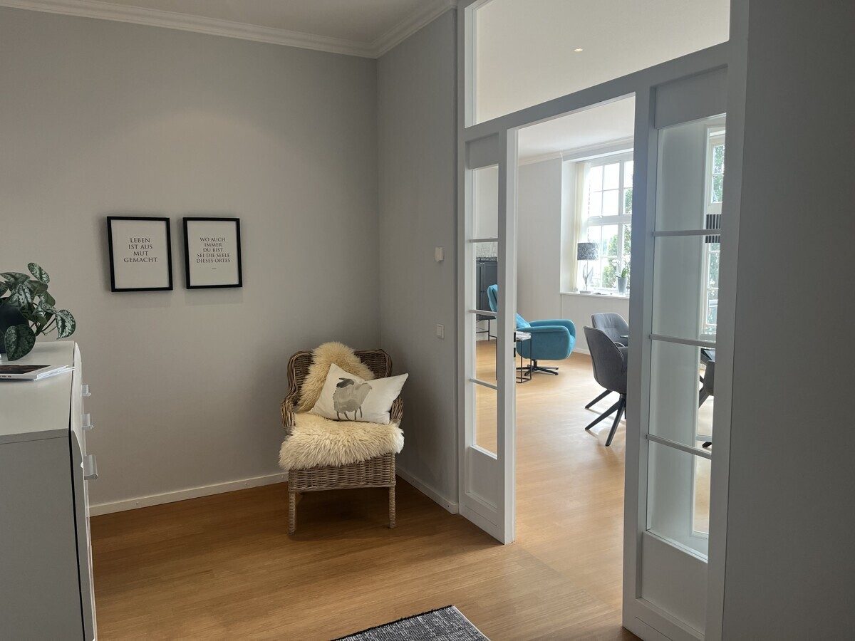 Immobilienangebot - Flensburg - Wohnen - großzügige 3,0-Zimmer-Wohnung, Fördeprommenade 20, 1.OG.
! bitte bewerben Sie sich online !