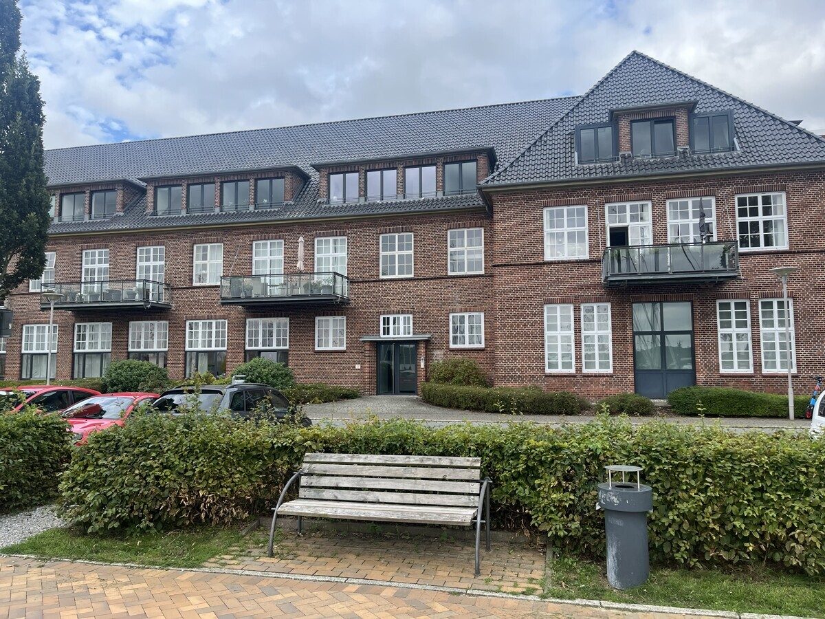 Immobilienangebot - Flensburg - Wohnen - großzügige 3,0-Zimmer-Wohnung, Fördeprommenade 20, 1.OG.
! bitte bewerben Sie sich online !