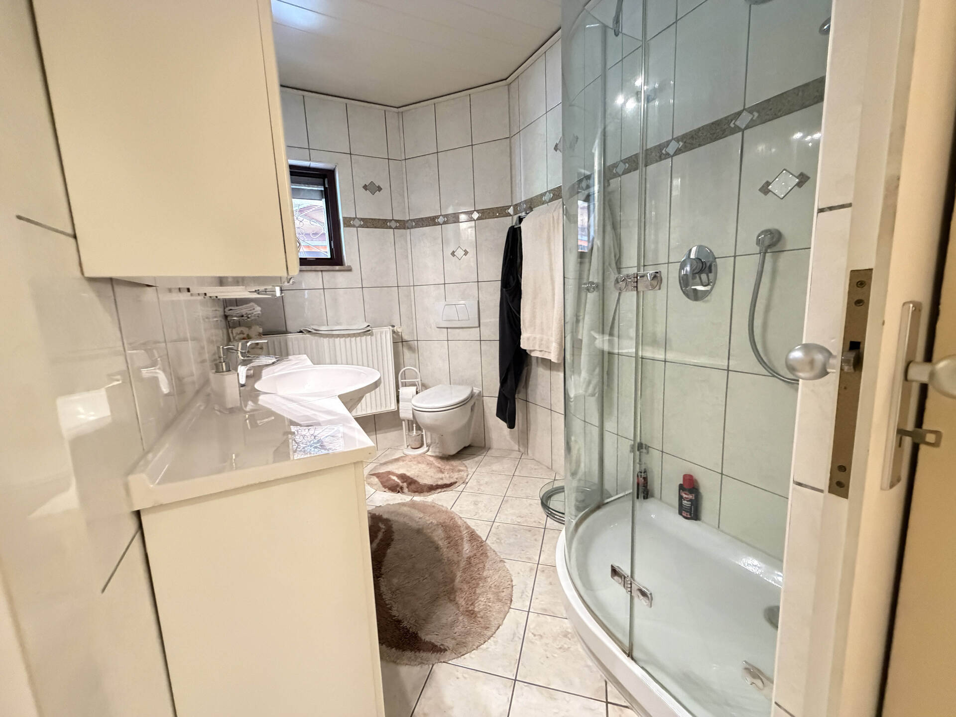 Immobilienangebot - Mannheim / Waldhof - Alle - Freistehendes Einfamilienhaus - Top Zustand in beliebter Wohnlage, sehr gute Infrastruktur - ERBBAU