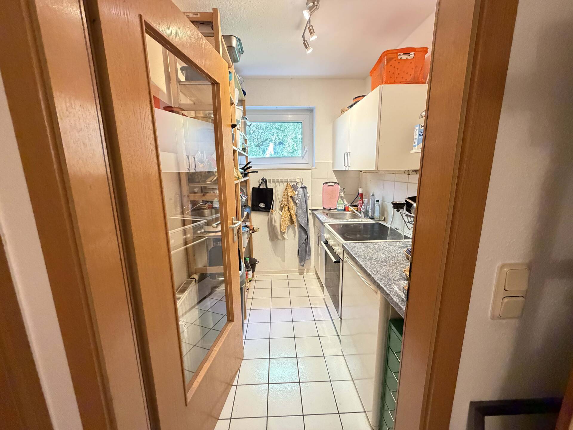 Immobilienangebot - Dossenheim - Alle - Sehr gut geschnittene 2-ZI-Wohnung mit zwei Balkonen und zwei Stellplätzen in ruhiger Lage nahe HD