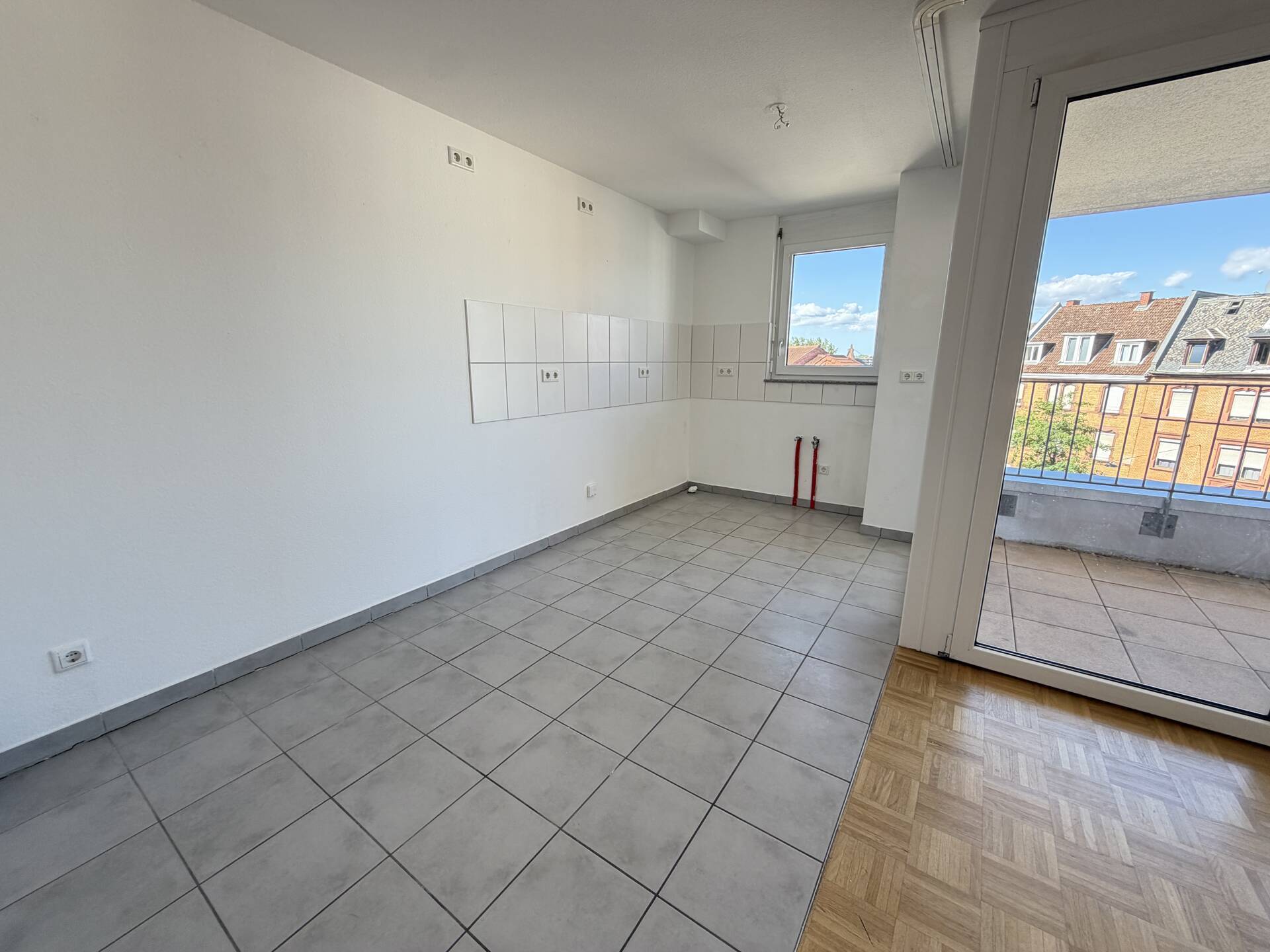 Immobilienangebot - Mannheim / Rheinau - Alle - Top ausgestattete, altersgerechte 2-Zimmer-ETW im Seniorenzentrum Rheinauer Tor in zentraler Lage