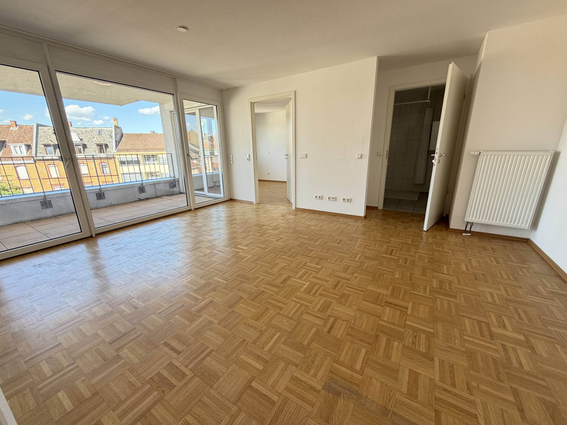 Immobilienangebot - Mannheim / Rheinau - Alle - Top ausgestattete, altersgerechte 2-Zimmer-ETW im Seniorenzentrum Rheinauer Tor in zentraler Lage