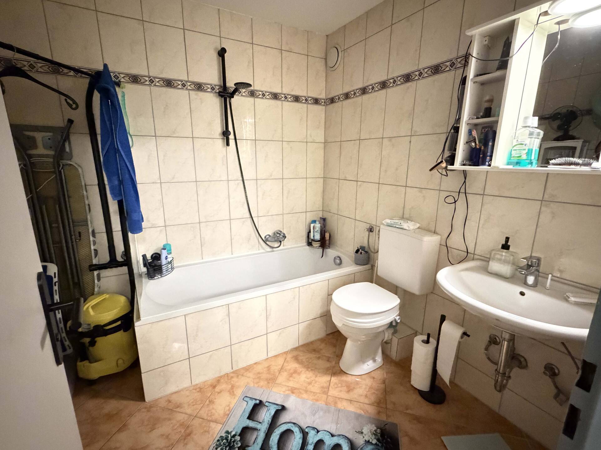 Immobilienangebot - Mannheim / Käfertal - Alle - Gesuchte Wohnungsgröße: Vermietete 2-Zimmer-Wohnung mit Loggia, Aufzug und Stellplatz