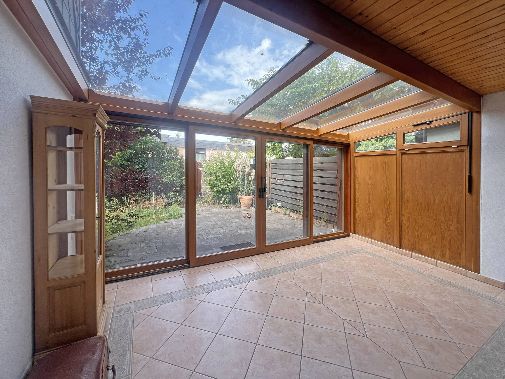 Immobilienangebot - Mannheim / Rheinau - Alle - Einfamilienhaus mit Wintergarten, großzügigem Garten und Garage in Rheinau!