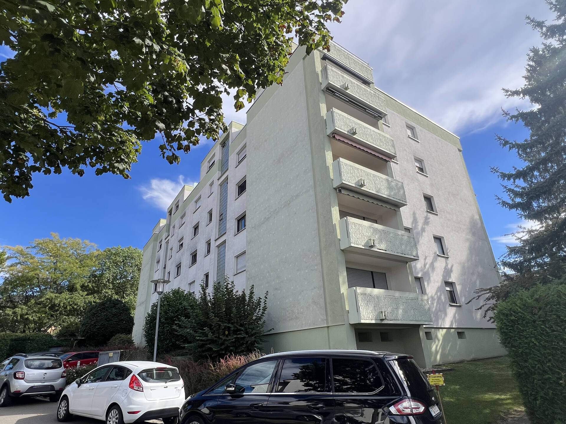 Immobilienangebot - Hirschberg an der Bergstraße / Leutershausen - Alle - Sehr gut konzipierte 3,5-Zimmer-Wohnung mit großer Loggia und Garage in gefragter Wohnlage