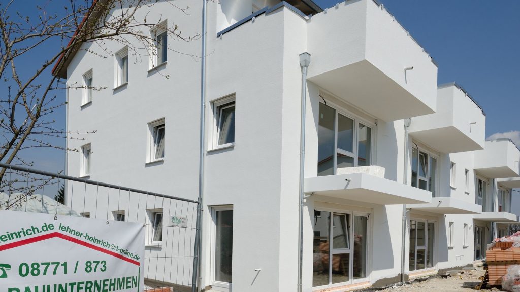 Immobilienangebot - Altdorf - Alle - Fast wie ein Haus mit großem Garten - KfW-Effizienzhaus 70 - PROVISIONSFREI für den Käufer