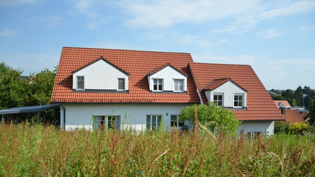 Immobilienangebot - Landshut - Alle - Nie wieder Rasenmähen - Käuferprovisionsfreies Reihenmittelhaus, LA-Metzental