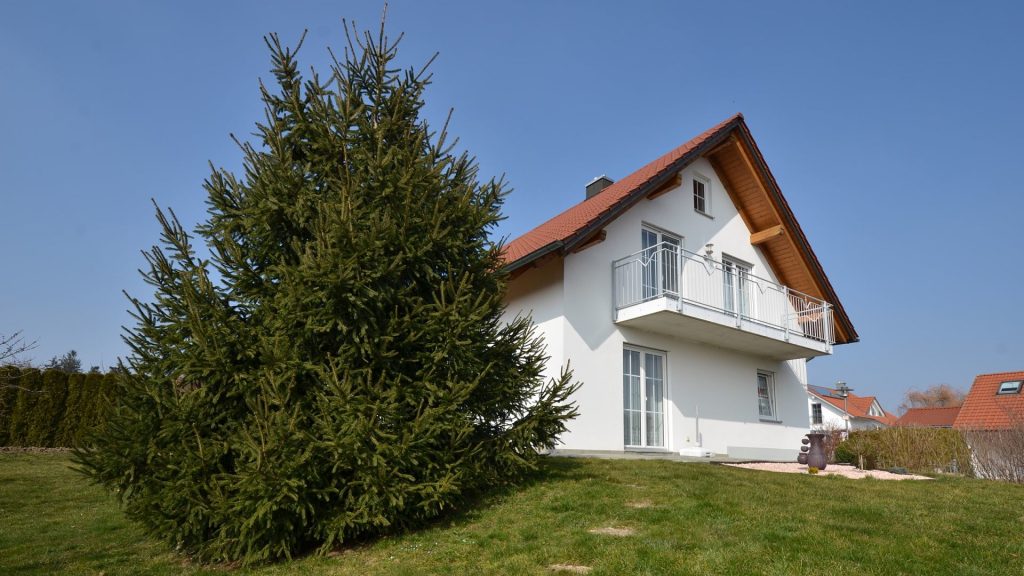 Immobilienangebot - Hohenthann - Alle - PROVISIONSFREI für Käufer - gepflegtes Einfamilienhaus mit Doppelgarage in ruhiger Lage