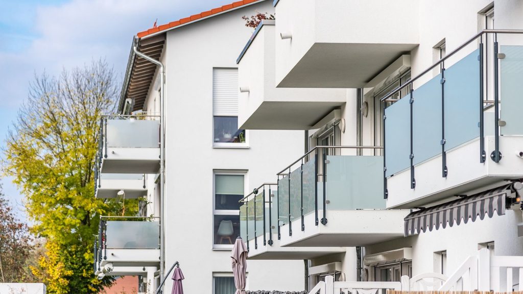Immobilienangebot - Altdorf - Alle - EXTRA HOBBYRAUM - 3-Zimmer-Wohnung mit Garage, Lift, Balkon, Fußbodenheizung