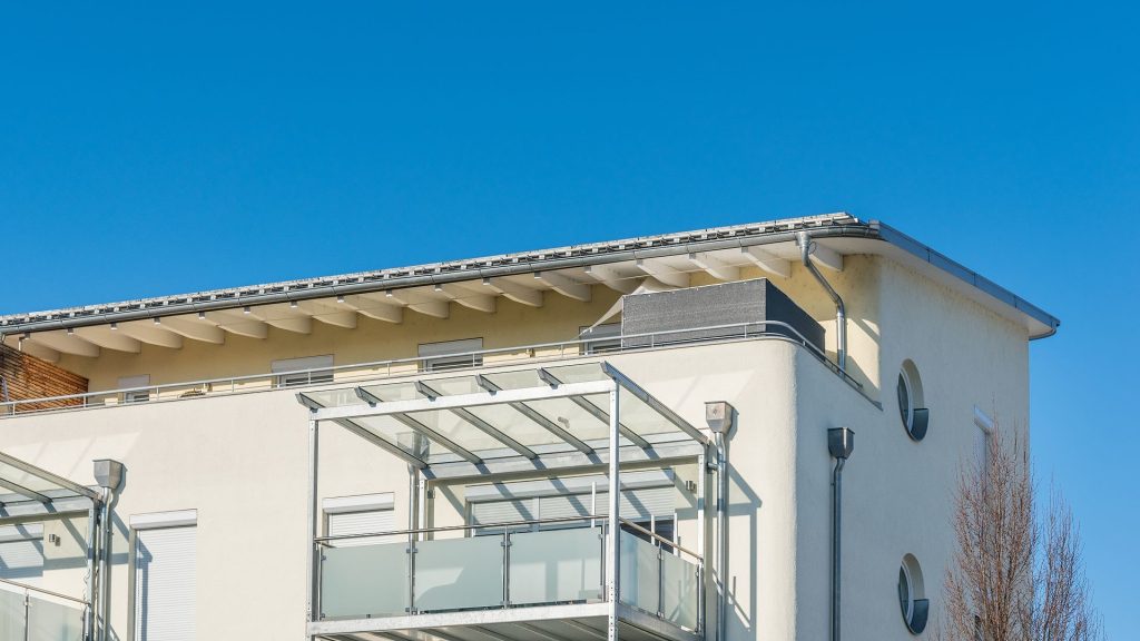 Immobilienangebot - Landshut - Alle - Neuwertige Dachterrassenwohnung mit TG-Stellplatz im Landshuter Nikolaviertel