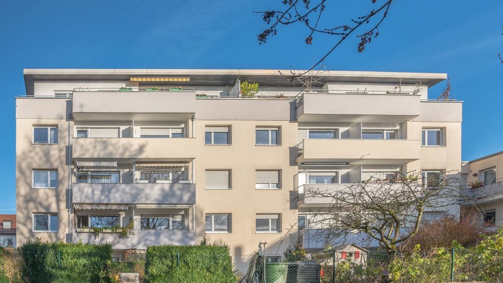 Immobilienangebot - Landshut - Alle - Ruhige, zentrumsnahe 2-Zimmer-Whg. mit Lift, Balkon und Burgblick - Landshut, Nähe Schwimmschule