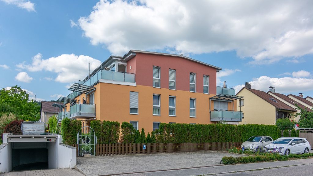 Immobilienangebot - Altdorf - Alle - Penthouse mit zwei Dachterrassen, TG-Stellplatz und Außenstellplatz in Altdorf-Eugenbach