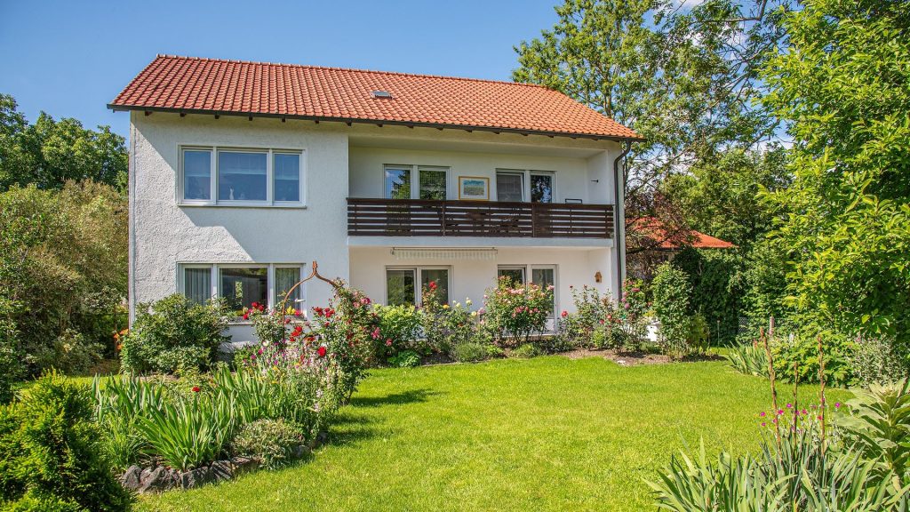 Immobilienangebot - Landshut - Alle - 4 1/2-Zimmer-Wohnung mit Garage und großem Südbalkon in ruhiger Lage - Landshut-Hofberg
