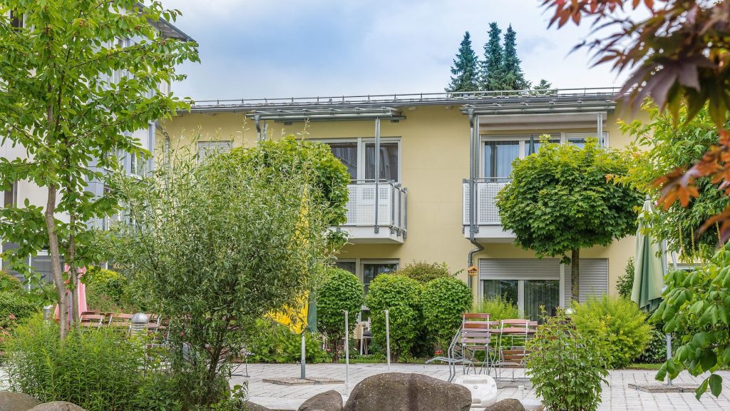 Immobilienangebot - Landshut - Alle - Betreutes Wohnen im Matthäusstift - barrierefreie 1 1/2-Zimmer-Wohnung mit Balkon und Stellpl.