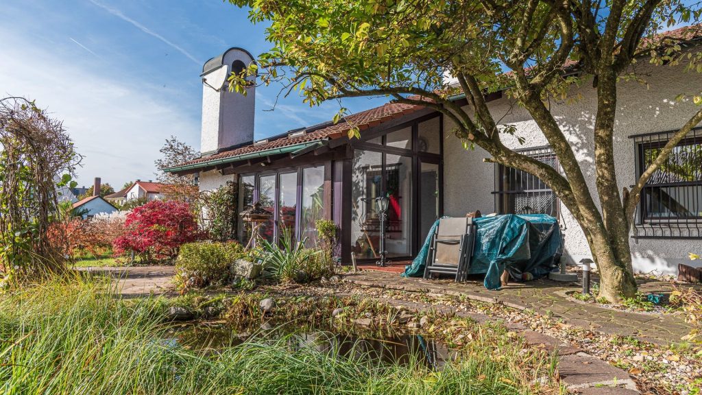 Immobilienangebot - Vilsheim - Alle - PROVISIONSFREI* - Einfamilienhaus mit Wintergarten, EBK und Doppelgarage in Vilsheim, Lkr. Landshut