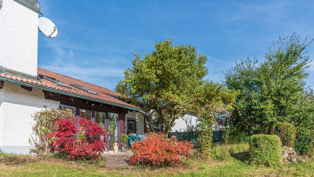 Immobilienangebot - Vilsheim - Alle - PROVISIONSFREI* - Einfamilienhaus mit Wintergarten, EBK und Doppelgarage in Vilsheim, Lkr. Landshut