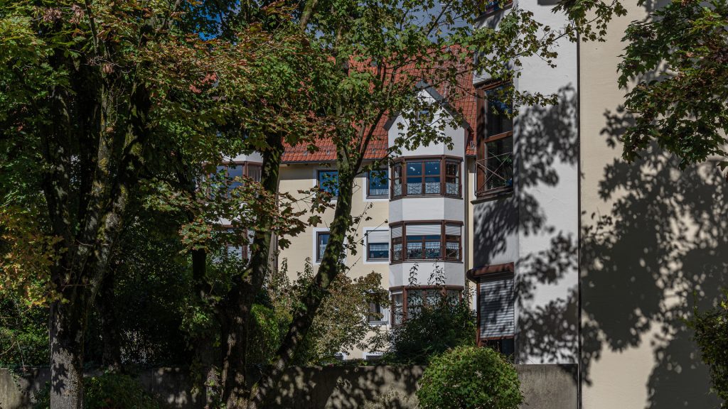 Immobilienangebot - Landshut - Alle - 2-Zimmer-Wohnung mit Einbauküche und TG-Stellplatz in Landshut-Konradviertel