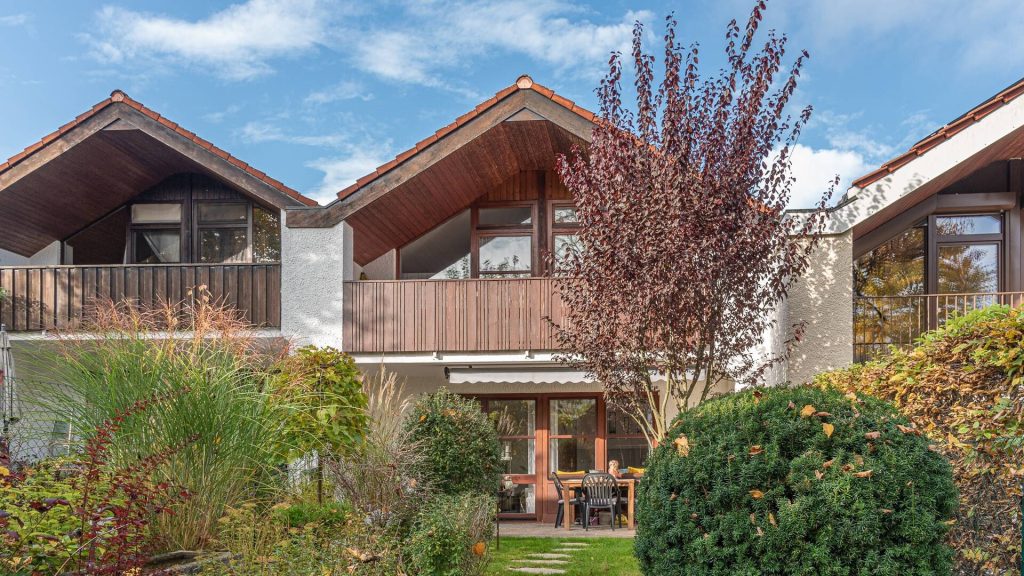 Immobilienangebot - Landshut - Alle - PROVISIONSFREI* - Reihenhaus mit Garage und EBK, zeitnah beziehbar, Landshut, Nähe Kinderkrankenhaus