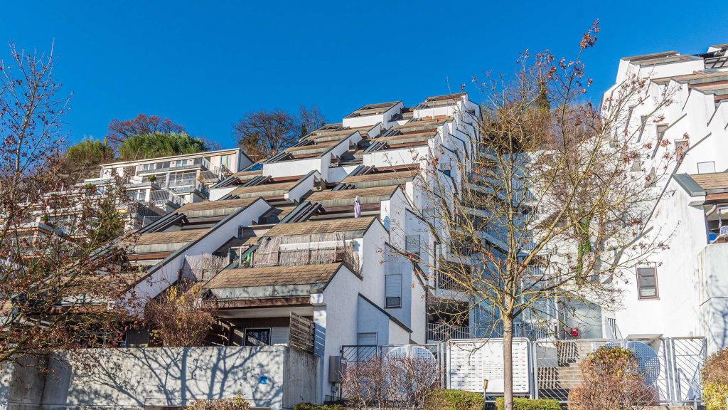 Immobilienangebot - Altdorf - Alle - 2-Zimmer-Terrassenwohnung mit kleinem Dachgarten, Lift, Einbauküche und TG-Stellplatz in Altdorf