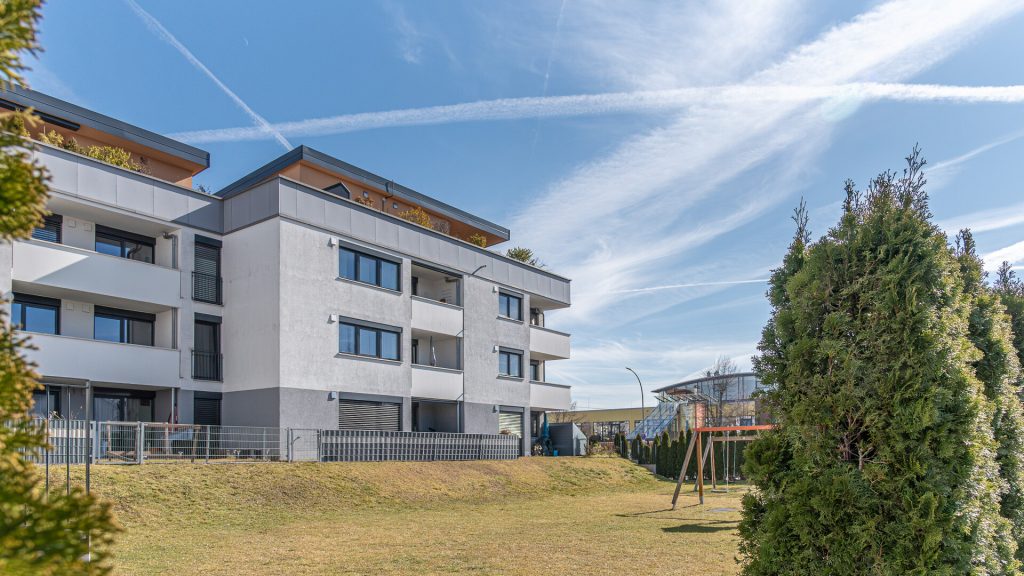 Immobilienangebot - Ergolding - Alle - PROVISIONSFREI* - Moderne 2-Zimmer-ETW mit Fußbodenheizung, Balkon, TG, Lift, Ergolding beim Ergomar