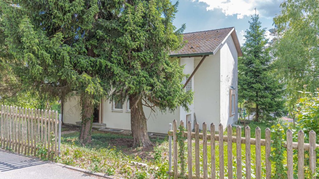 Immobilienangebot - Landshut - Alle - PROVISIONSFREI* - Sanierung oder Neuanfang? Einfamilienhaus mit Ausblick - Landshut-Achdorf/Englberg