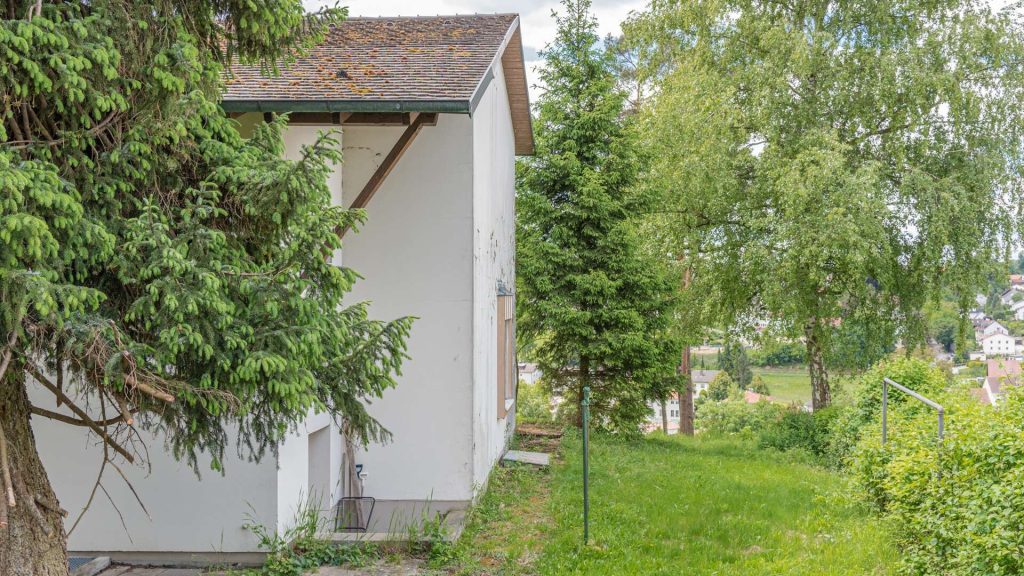 Immobilienangebot - Landshut - Alle - PROVISIONSFREI* - Sanierung oder Neuanfang? Einfamilienhaus mit Ausblick - Landshut-Achdorf/Englberg
