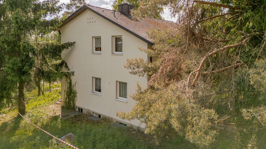 Immobilienangebot - Landshut - Alle - PROVISIONSFREI* - Sanierung oder Neuanfang? Einfamilienhaus mit Ausblick - Landshut-Achdorf/Englberg