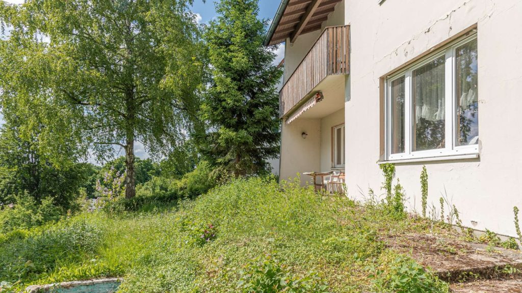 Immobilienangebot - Landshut - Alle - PROVISIONSFREI* - Sanierung oder Neuanfang? Einfamilienhaus mit Ausblick - Landshut-Achdorf/Englberg